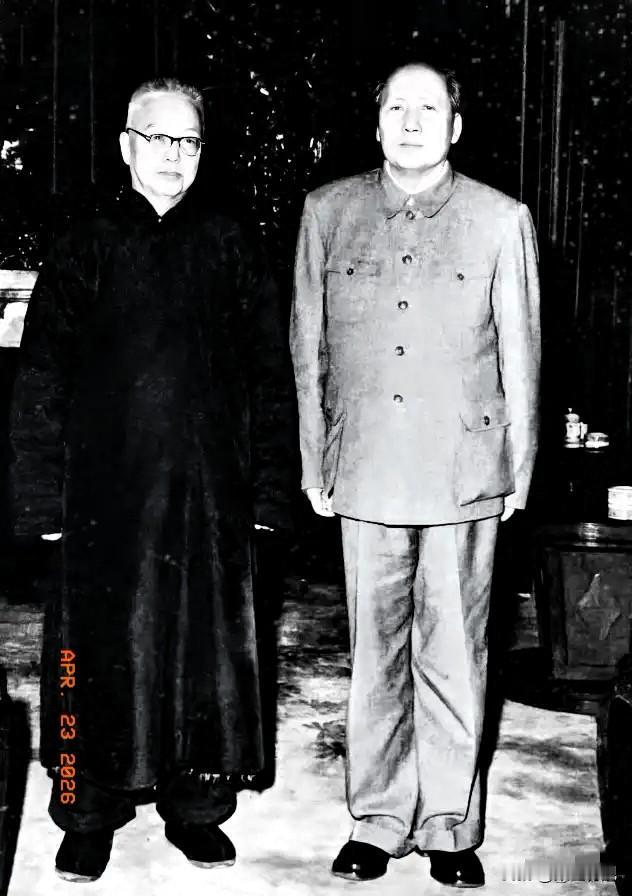 王季范的母亲是毛主席母亲的亲姐姐文六妹，他在同辈之间排第九，因此主席叫他“九哥”