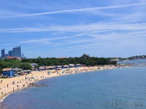 来青岛必打卡！老牌第一海水浴场真的太治愈🌊来青岛旅游，要是没来过第一海水