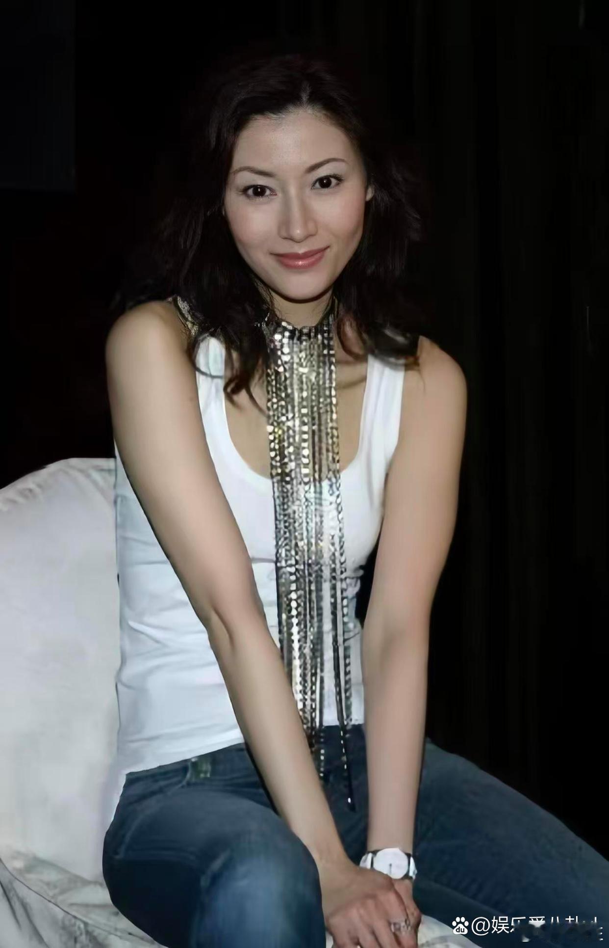 李嘉欣衣品成迷啊