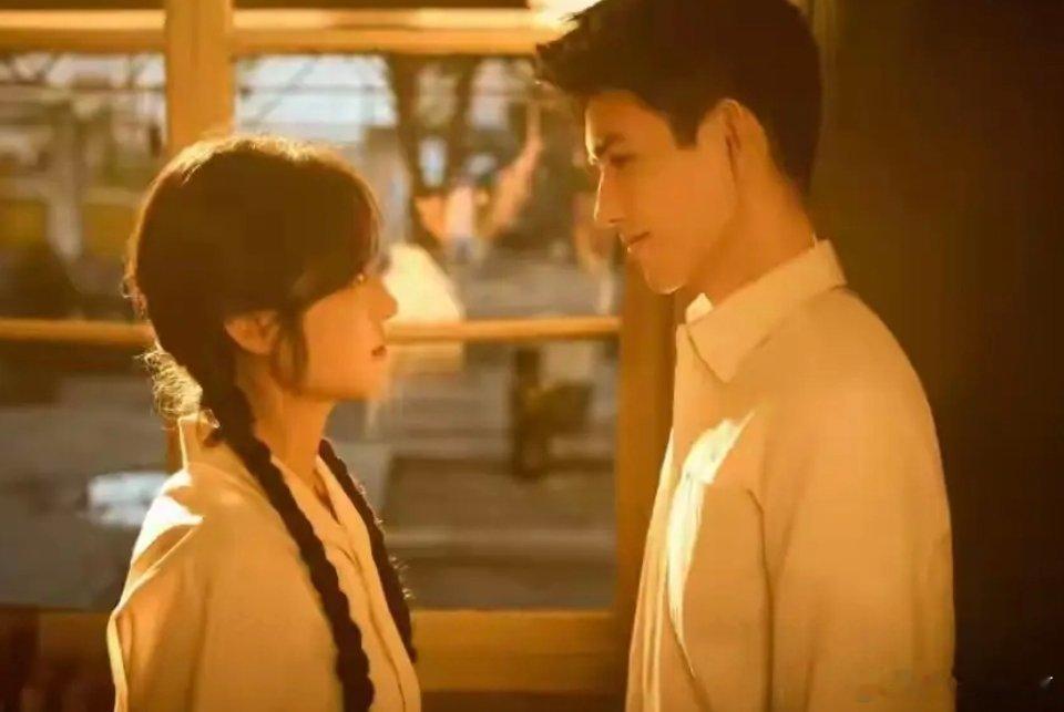 被《纯真年代的爱情》戳中：原来最动人的，是慢下来的真心起初因第一印象对男主与家人