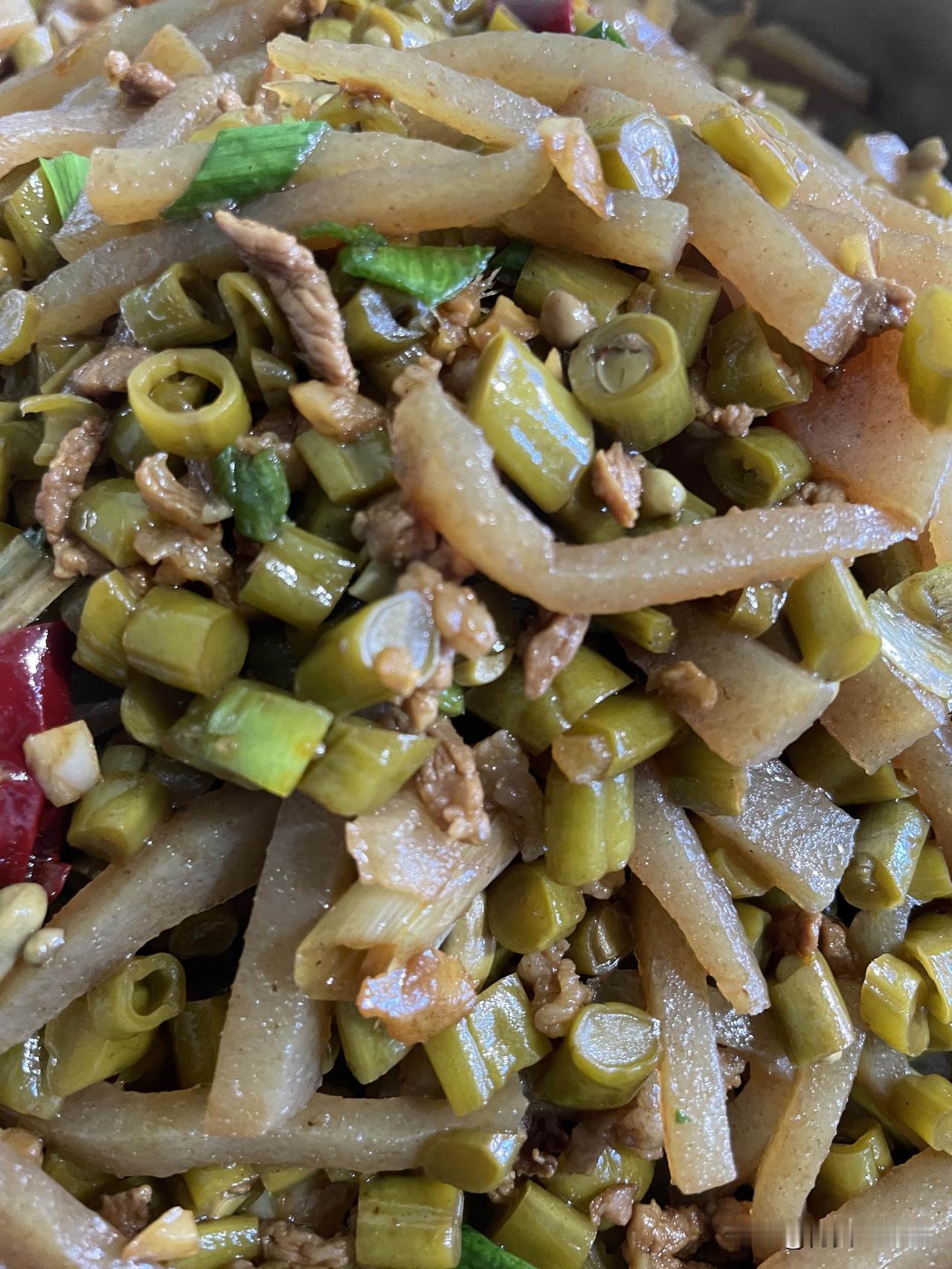 无美颜无滤镜的四菜一汤，猜一下哪个菜最受欢迎