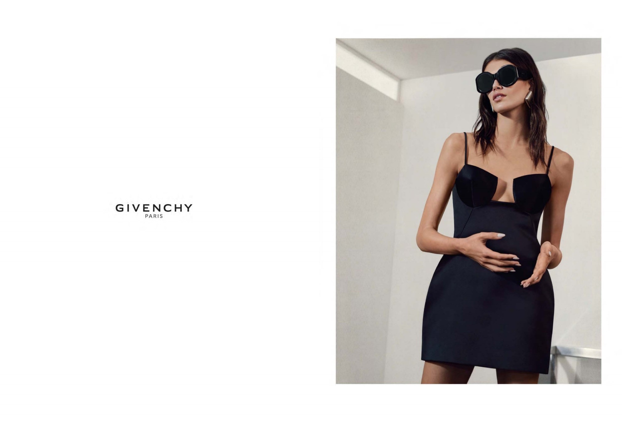 Givenchy2026年春夏成衣广告大牌广告春季：演员：RooneyMa