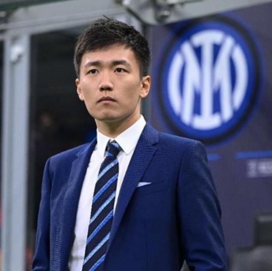 别跟风同情张康阳了，根本不是没钱偿还相关贷款，而是借着把球队交由橡树资本接手的契