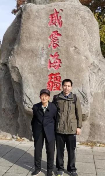 1979年，内蒙古一对夫妻生下儿子不想要，连夜送给村里刚丧子的贫农:“这孩子你要