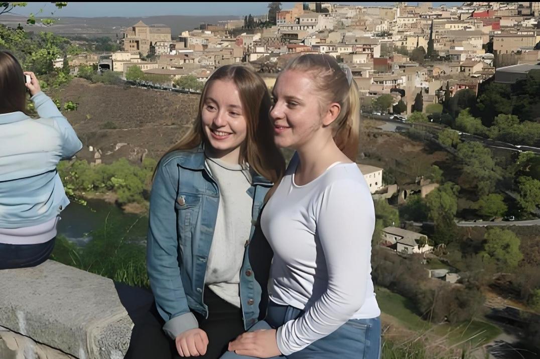 出国旅游的冷知识，你知道多少？去了韩国才知道，原来办喜事也要送花圈；去了