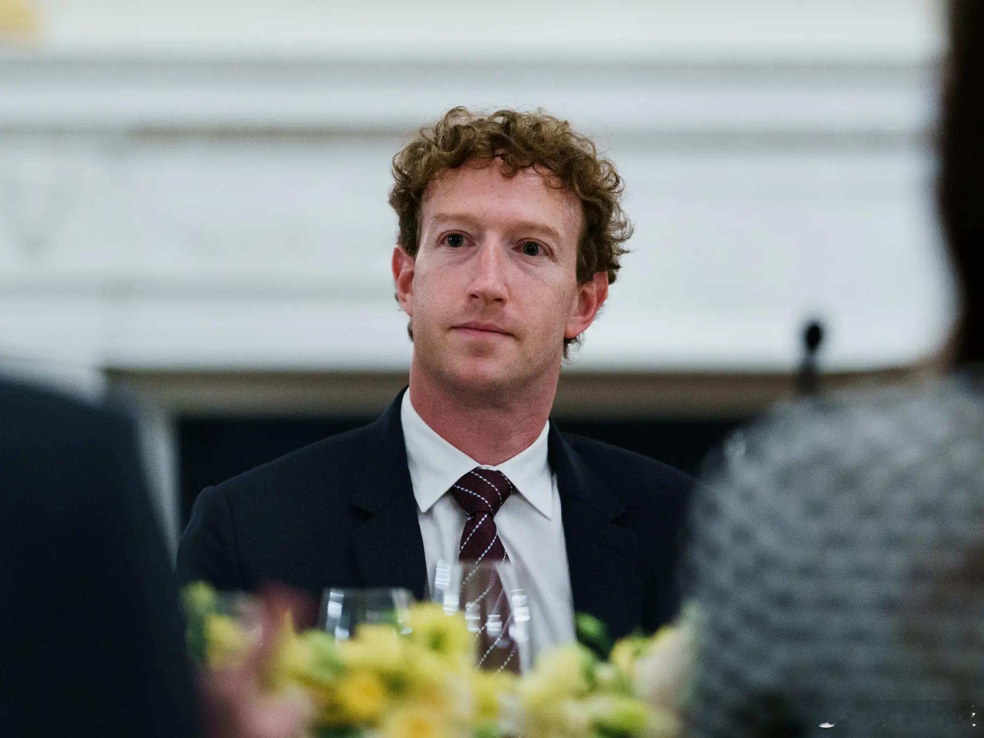 【Meta的员工面临着一个艰难的选择：要么努力拼搏，要么另谋出路】（商业内幕）在