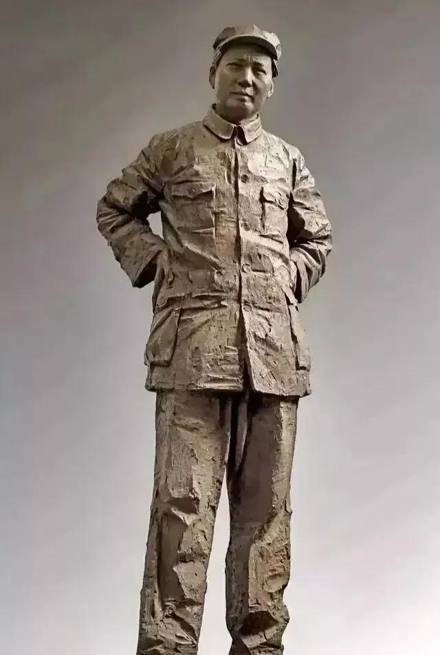 建国之初，中国工业基础极为薄弱，正如毛主席所言，“一架飞机、一辆坦克、一辆汽车、