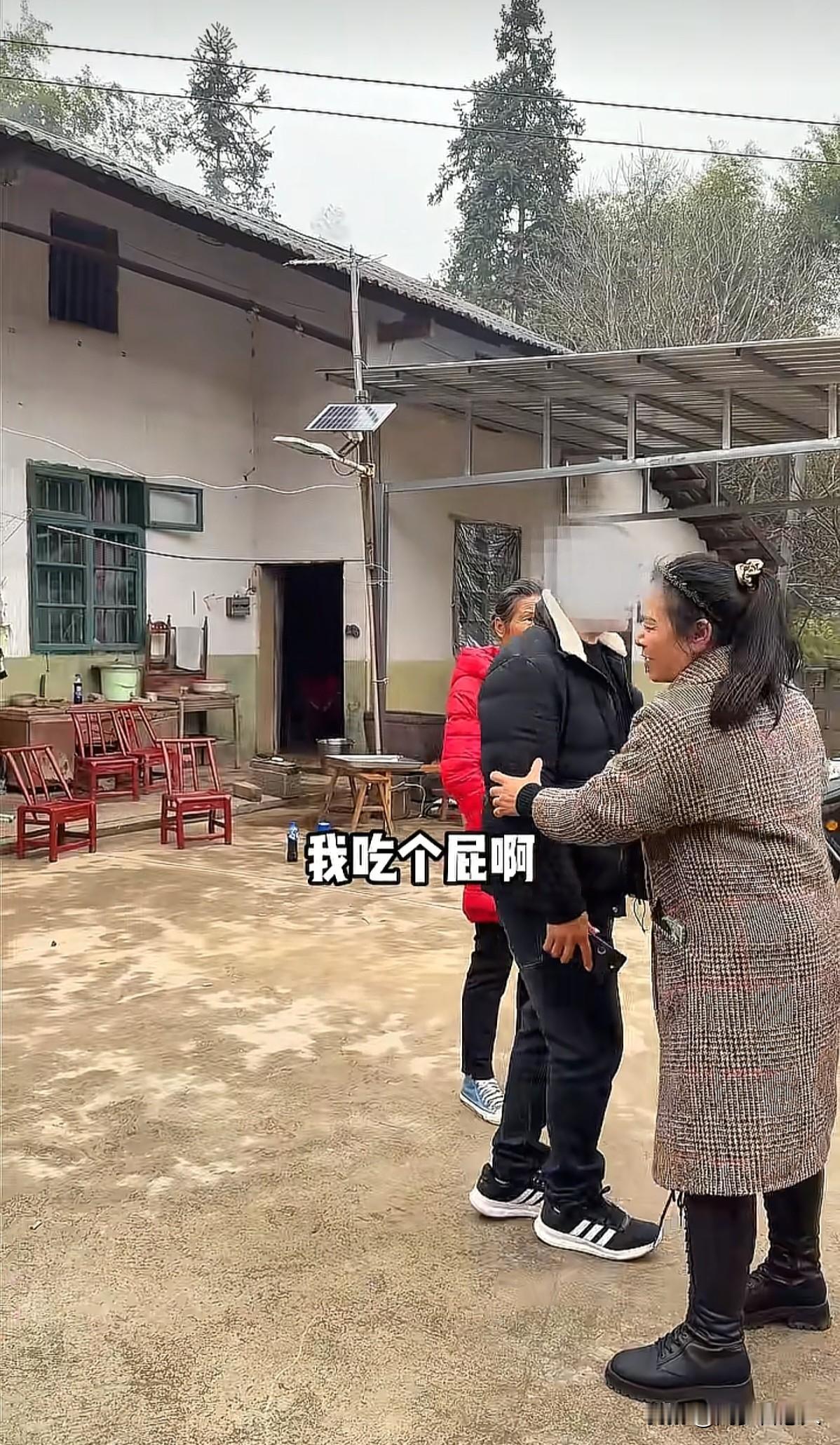 索要1200元杀猪宴场费是合理的，不知道为什么那么多网友在道德绑架！刚看株洲