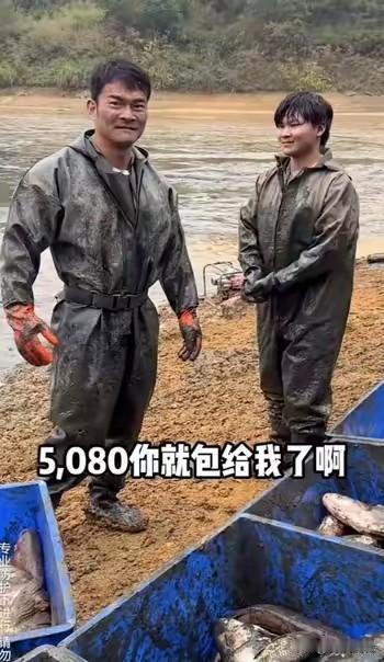 看哭了！湖南衡阳，19岁男生爸爸因病去世，妈妈也去世多年。而爸爸一生穷困潦倒，
