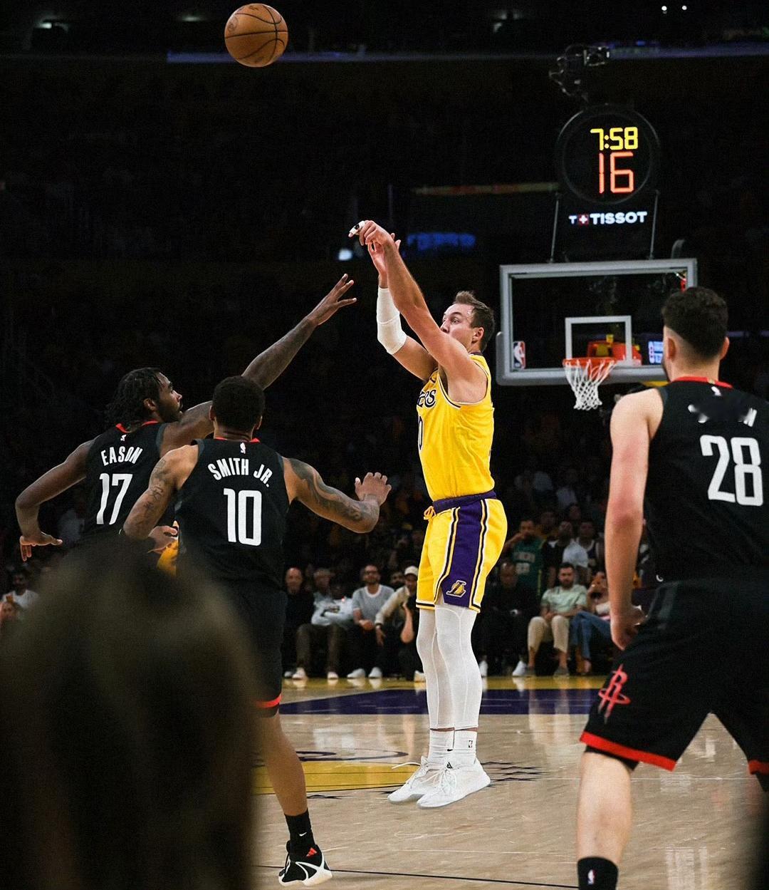 G1——火箭98-107湖人，谈三件事！1、火箭比湖人更惨！湖人少了东契奇与里