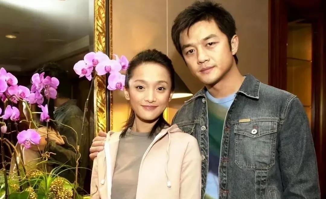 李亚鹏翻身的最后一张牌，从来不是商业，而是23年前爱过的那个女人。2003年，