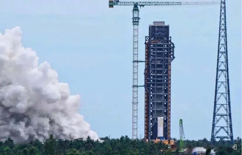 中国航天史上的今天【2025年8月15日，长征十号首次系留点火试验取得圆满成功】