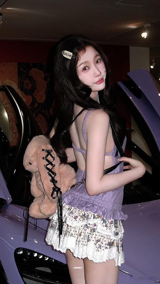 虞书欣台偶女主的明媚感姜暮的积极劲儿太感染人！不管遇到什么事都元气满满，没有负