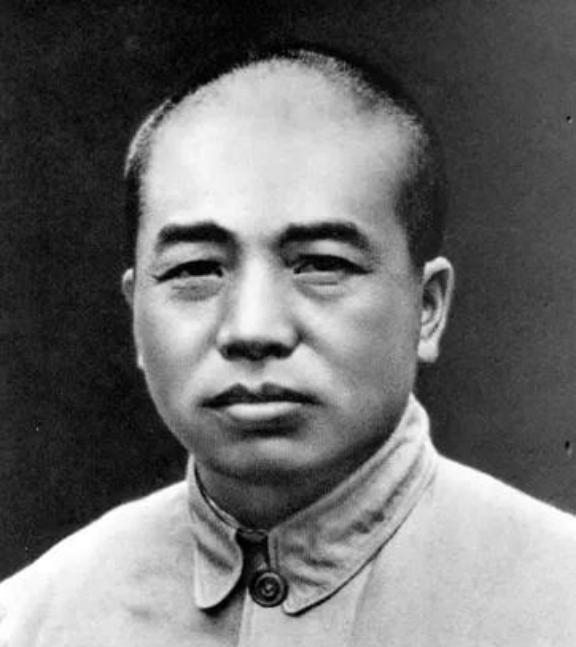 1974年，彭德怀去世时，临终想见朱德，他一次一次地向看守请求，可谁也不告诉朱德