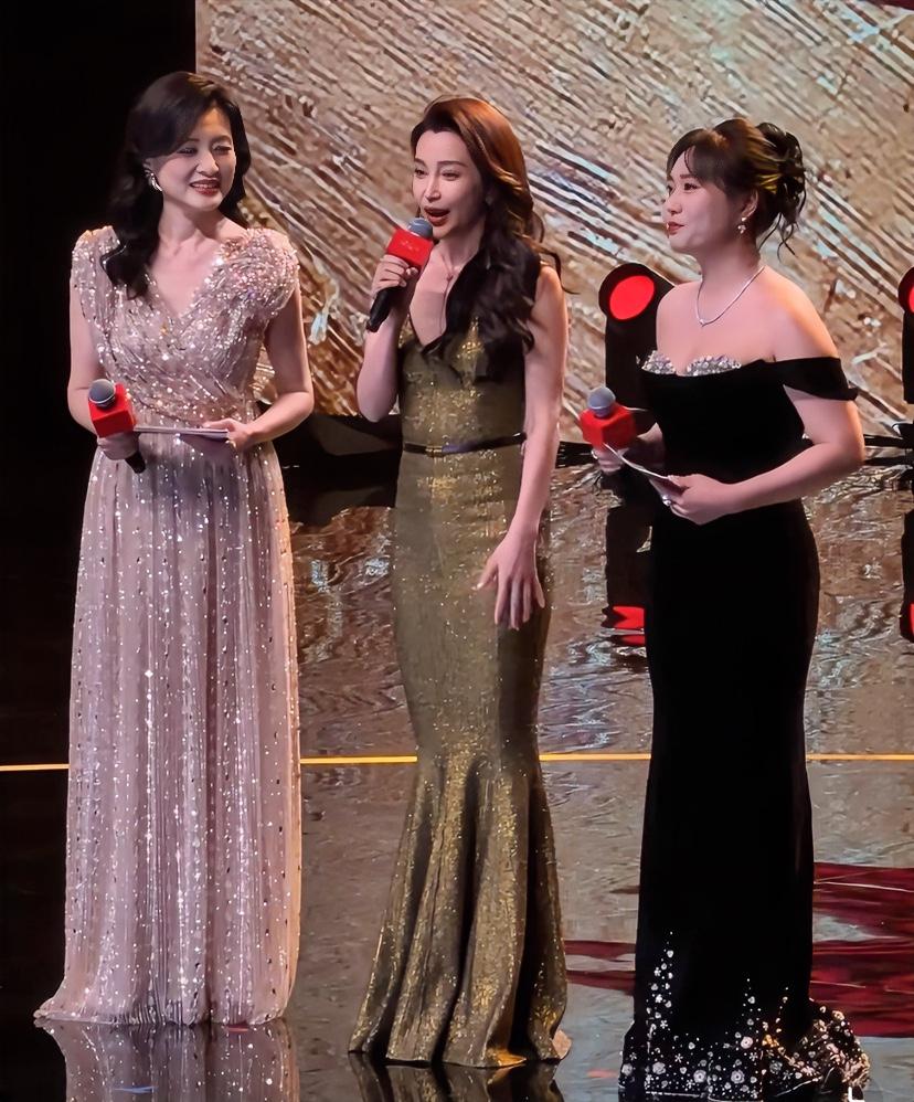 李雪琴，太厉害啦！跟周涛，李冰冰同框，丝毫没输！不得不说，她这次的减肥太成功