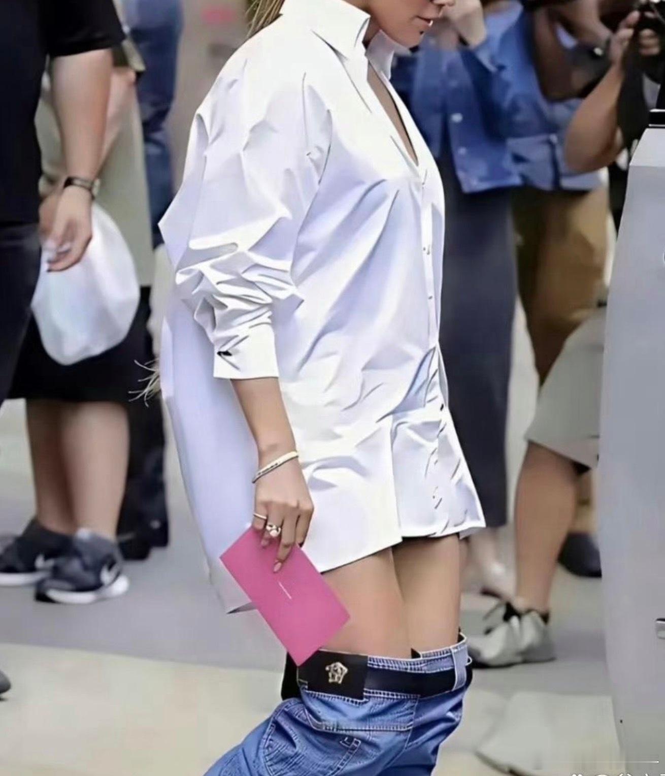 这竟然是一双靴子，我都没看出来