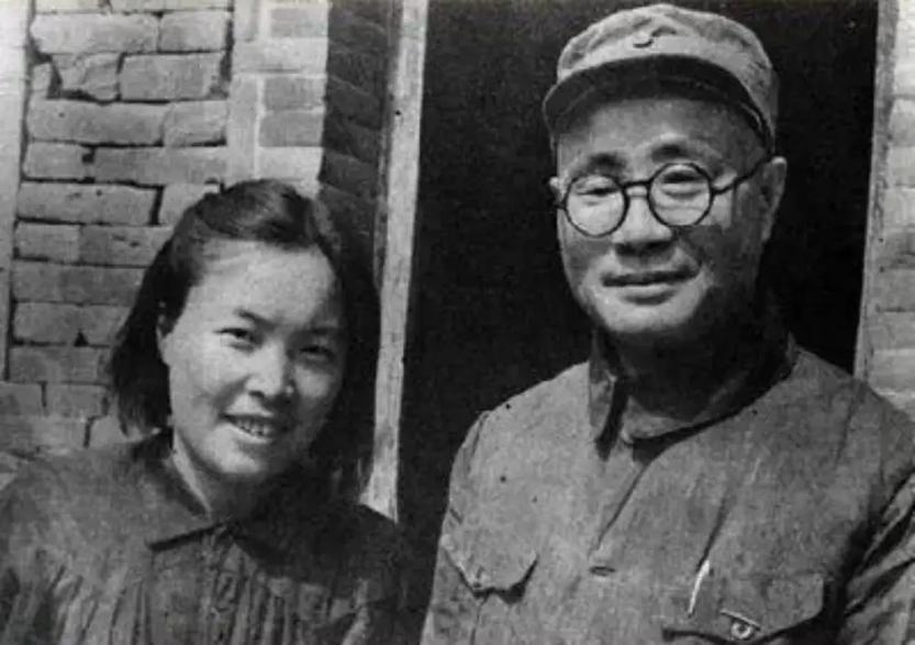 1986年，刘伯承元帅走了。临终前，他留下遗愿，没像别的元帅那样把骨灰安在八宝山