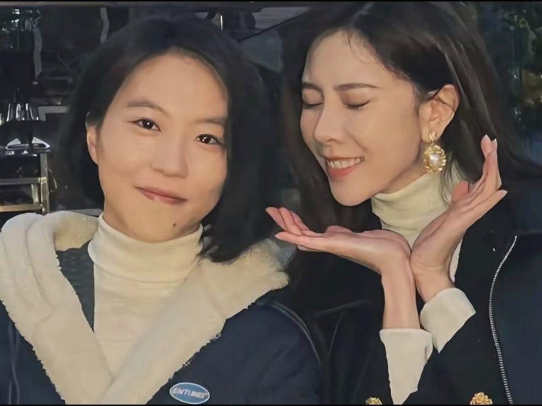这瓜给我干懵了，我严重怀疑自己断网近日，李嫣、窦靖童和宋妍霏一同出行，再刷到这张