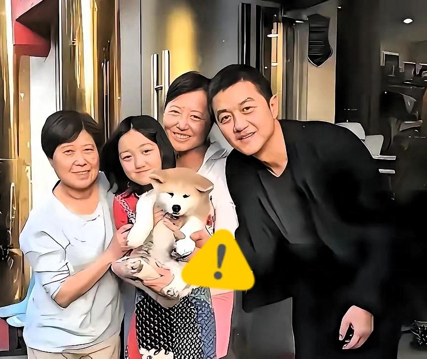 都说李亚鹏人生输得彻底生意和婚姻都没弄好可谁能想到，他手里攥着最硬的一张牌，