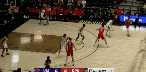 真没必要这样啊杨瀚森你都去打发展联盟了，还这么执着于在弧顶策应硬找机会干啥？球