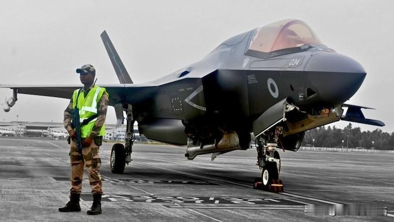 一架F-35B降落印度，逗留5天后仍未离开，发生了什么？6月15日晚的印度喀