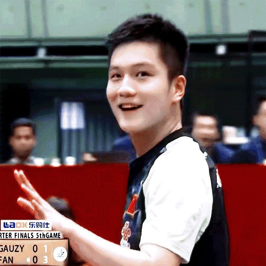 3-2绝杀！樊振东还是笑着赢2026欧冠1/4决赛首回合，萨尔布吕肯客场2