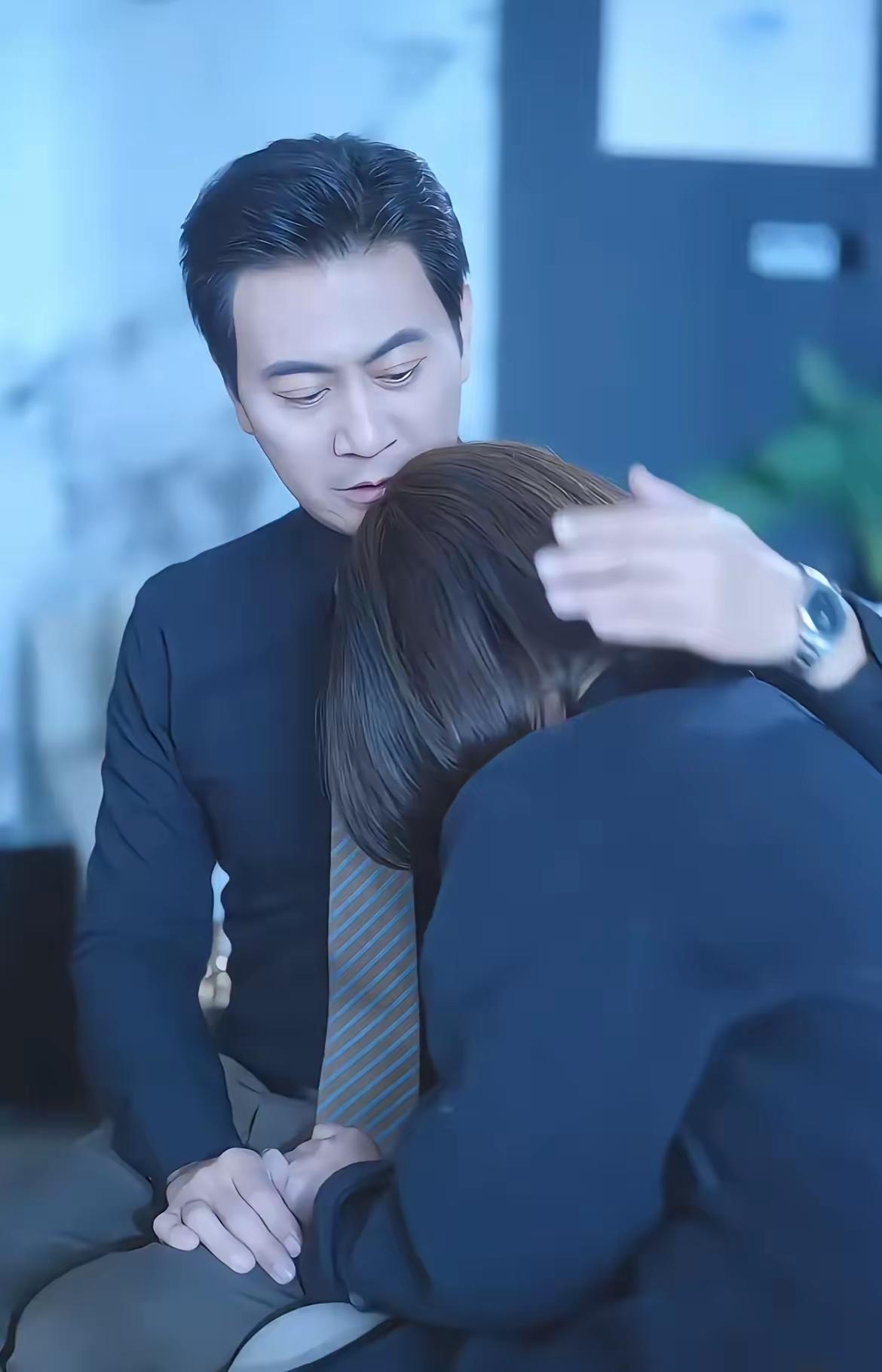 一位网剧演员从横店打来视频电话，有些失落地告诉我：“我们现在演的戏，都是给底层穷