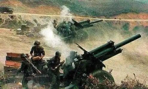 当时大炮猛轰原因也有去库存的目的，由于常年没有战争，中国在50年代末所生产的弹药