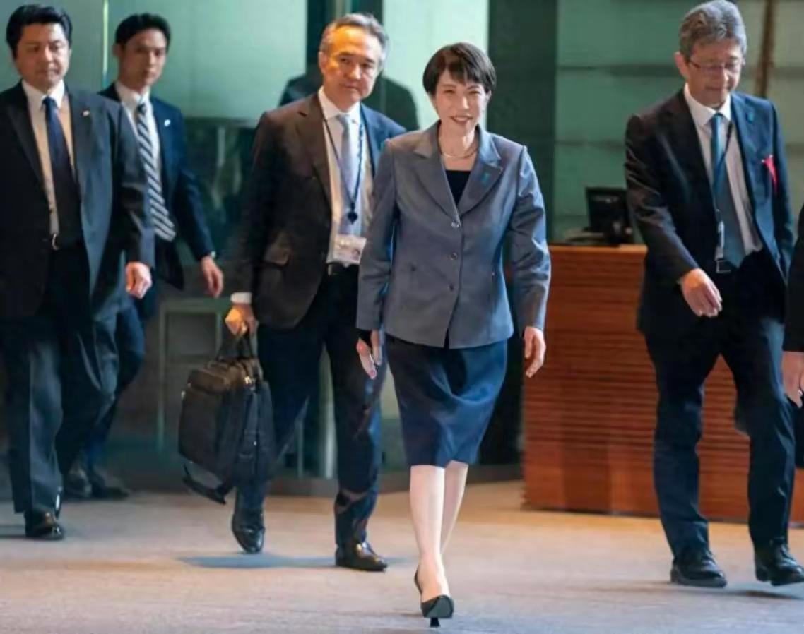 高市早苗万万没料到，日方刚在东海强行扣押中国渔船、拘捕船长，中方便以外交严正表态