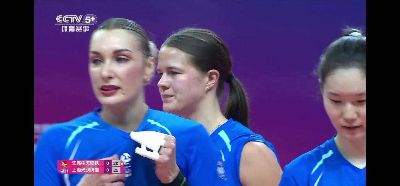 🤛[捂脸哭]女排联赛第2轮沪苏对决，长期以“全华班”为荣的江苏女排，以0