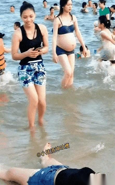 说真的，夏天最能看透一个人的地方，不是朋友圈，是海边。你以为大家是去看海的？