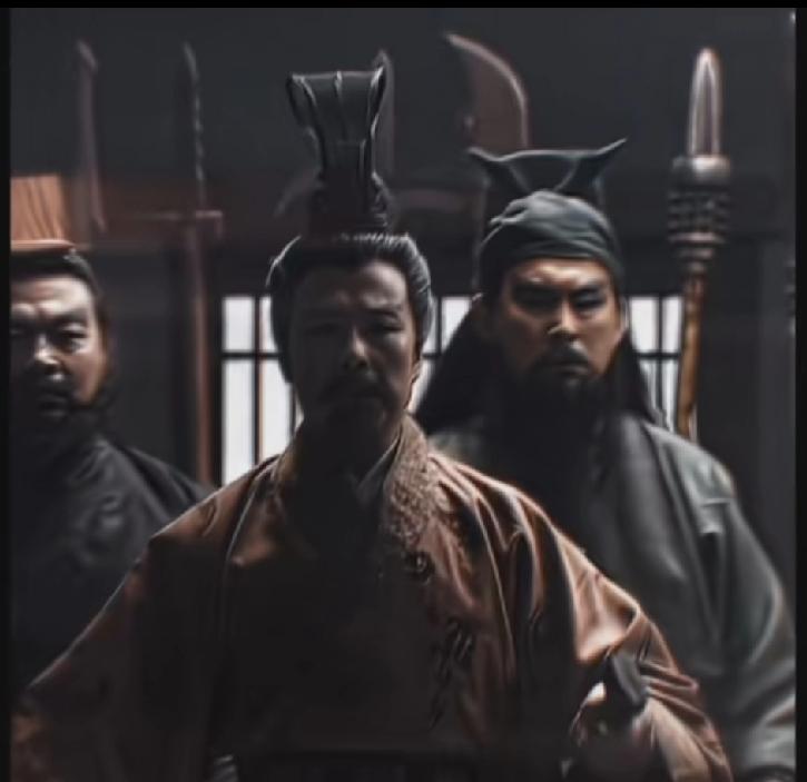 “中山靖王之后，孝景帝玄孙”，这个头衔才是后续发展融资的基石。刘备是以身份，