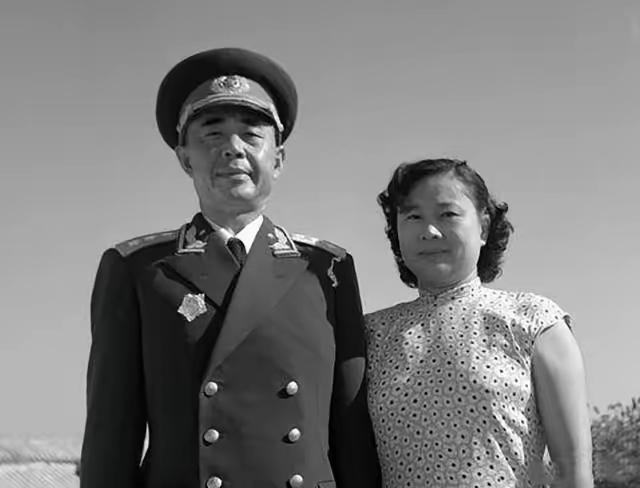 陈明仁的大儿子陈扬钊，毕业于黄埔军校十九期，毕业后在陈明仁麾下当了排长。后来升任