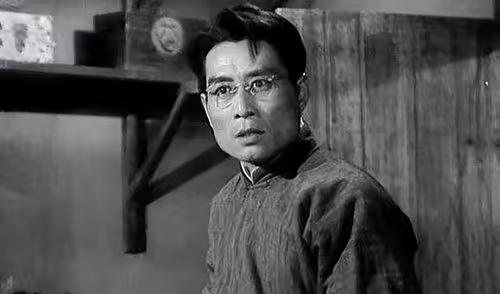 1943年深秋的延安杨家岭，发生了一件震动中央社会部的大事。时任国民党中统山西