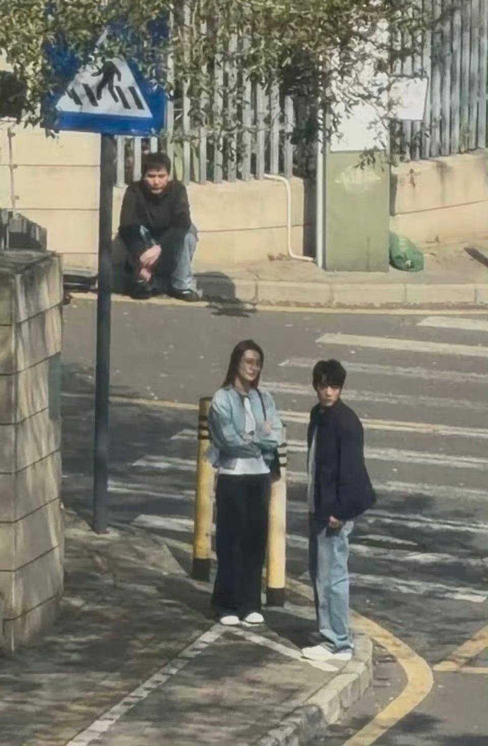 笑不活了！肖战刘铮亮今日水逆大赏肖战《小城良方》被甩路透太有梗！刚经历分手