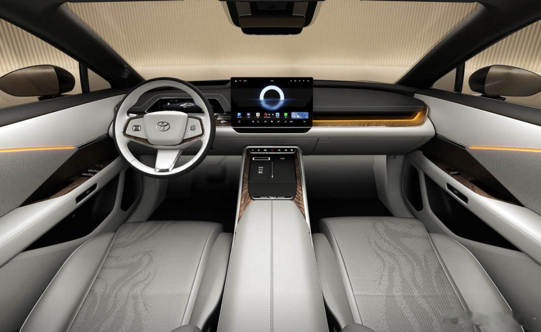 又一辆“含华量”极高的车，广汽丰田铂智7，全系标配鸿蒙座舱5.0，华为Drive