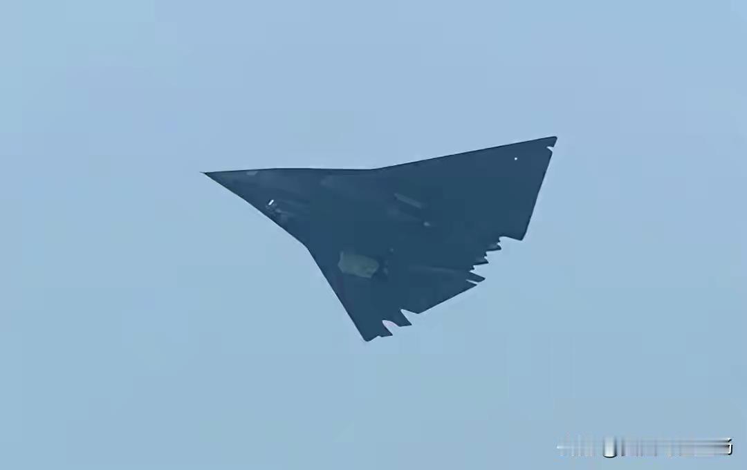 突发，美媒又开始关注中国武器啦！《国家安全杂志》12月20日报道，本月底中国革命