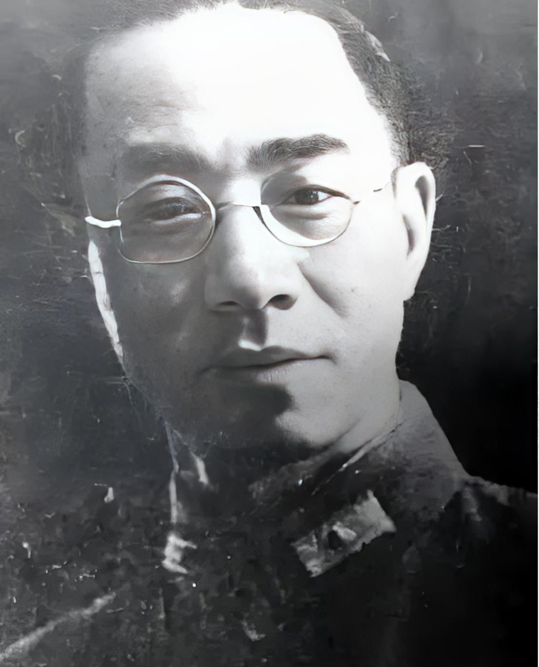 1949年北平即将解放，保密局局长毛人凤下达密令，撤退之时炸毁城内发电厂、桥梁等