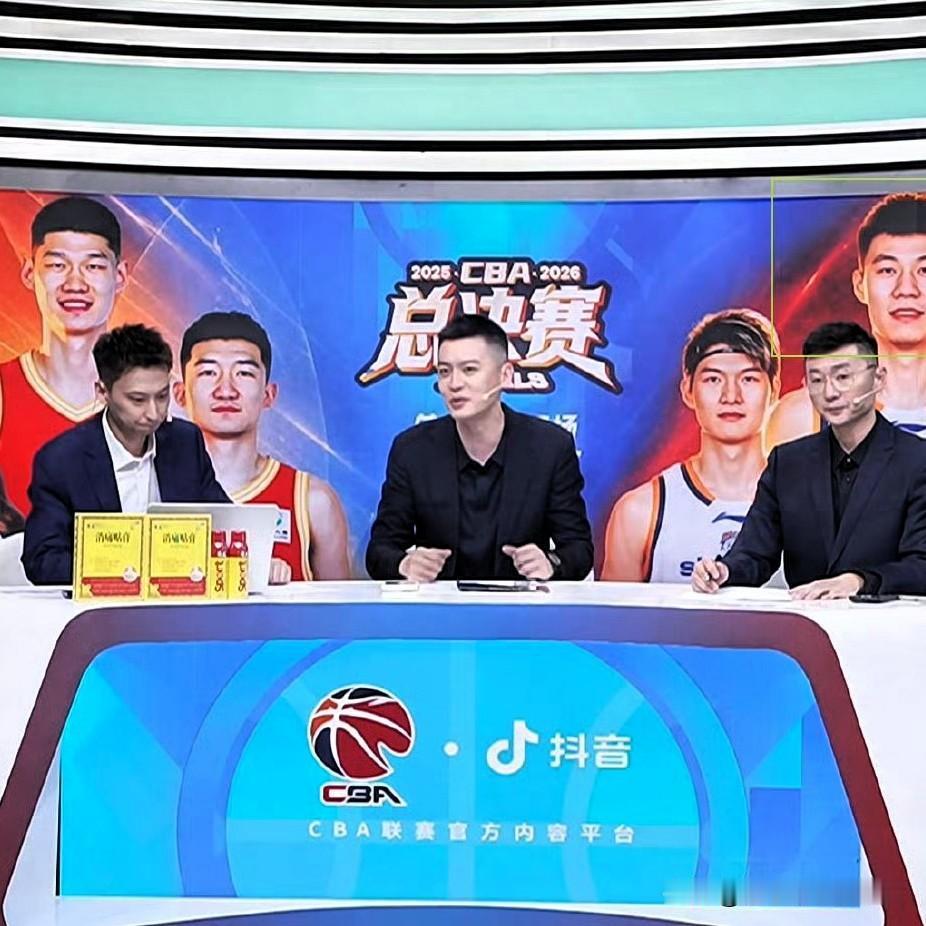 杨鸣有感而发：上海队阵容太恐怖，未来五年，一个新时代要来临，你让其他球员怎么补强