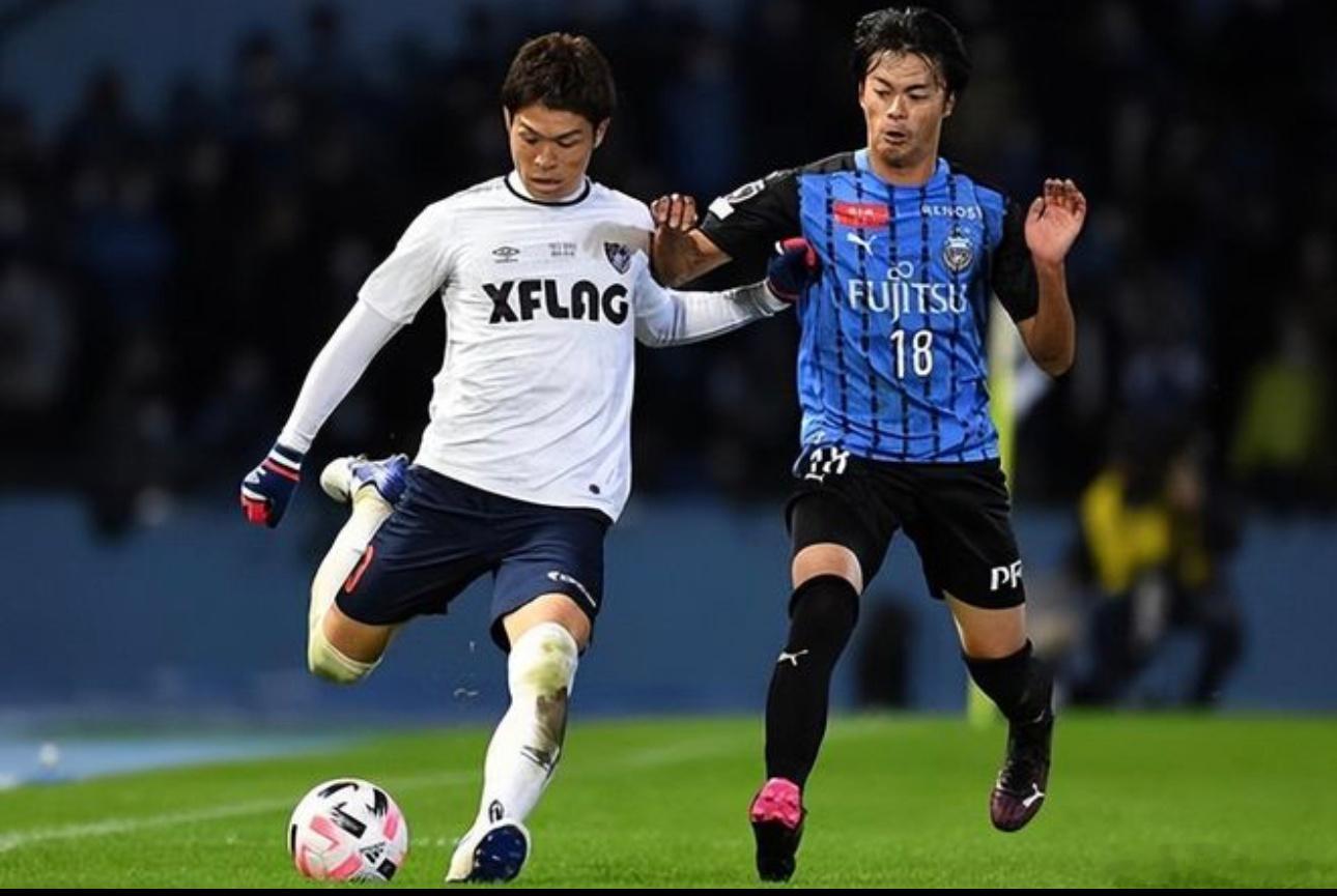 001广岛三箭vs柔佛推荐：让负比分：1-1,1-2解析：广岛三箭实力不俗，球队