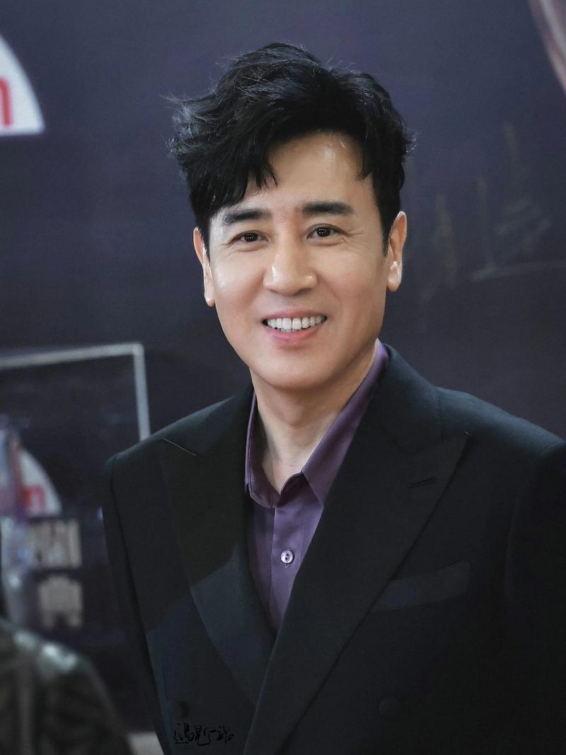 演员于和伟说：“当年，高希希导演筹拍《纸醉金迷》，给我打来了电话，说这次你来演男