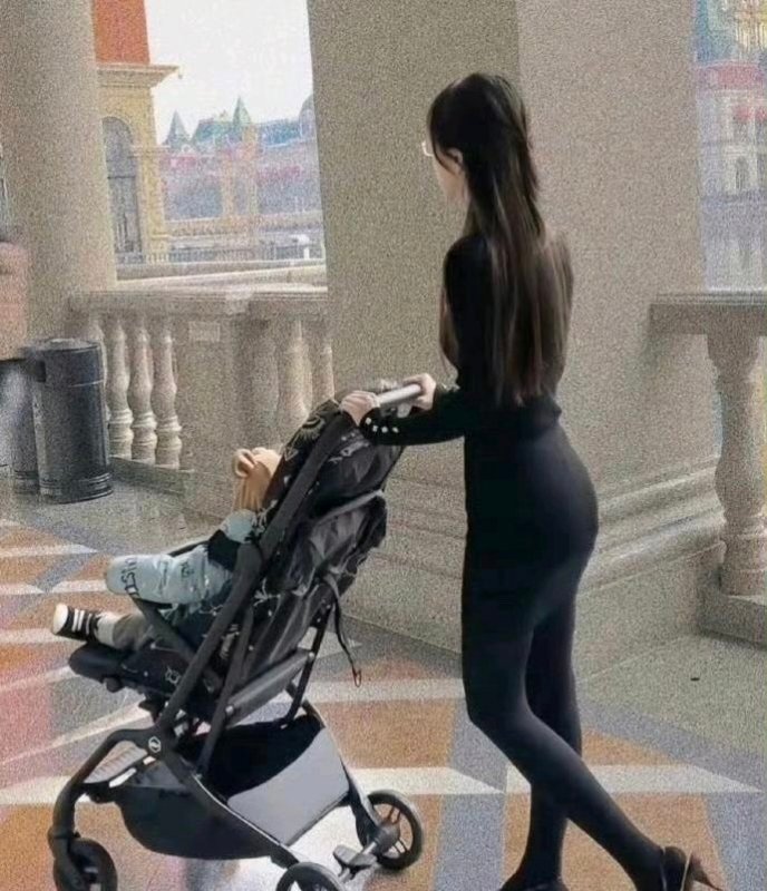 生完孩子身材还那么好，真是让人羡慕。