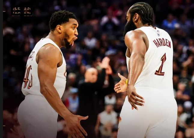 米切尔和哈登有啥区别！两个都很强！骑士好的一点是哈登和米切尔都可以自己发起进攻