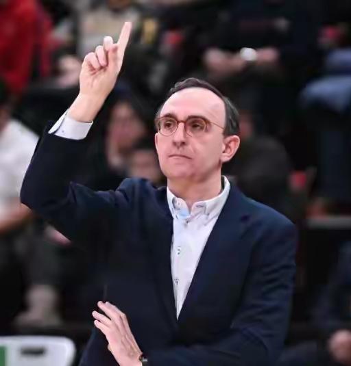 突然高调起来的辽宁队第二阶段能取得怎样的成绩？辽宁队休赛期虽引进了哈维和布罗金