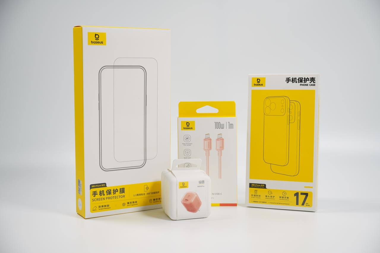 最近把用了两个月的iPhone17ProMax星宇橙换回了经典银。这个橙色