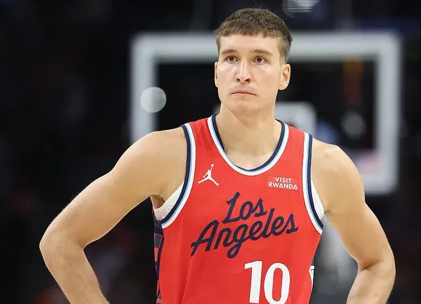 火箭新援波格丹-波格丹诺维奇谈到了与火箭签约的感受：“我在NBA的这些年教会了