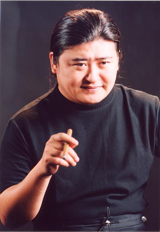 歌手刘欢，跟女歌手韦唯二十多年不相往来，当年亚运会，两人还是搭档，有人问起两人多