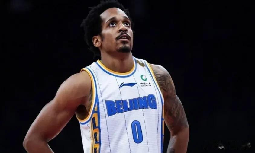 CBA疯狂一夜！五大震动交易！北京梭哈，曝广东追求NBA超级得分手CBA休赛