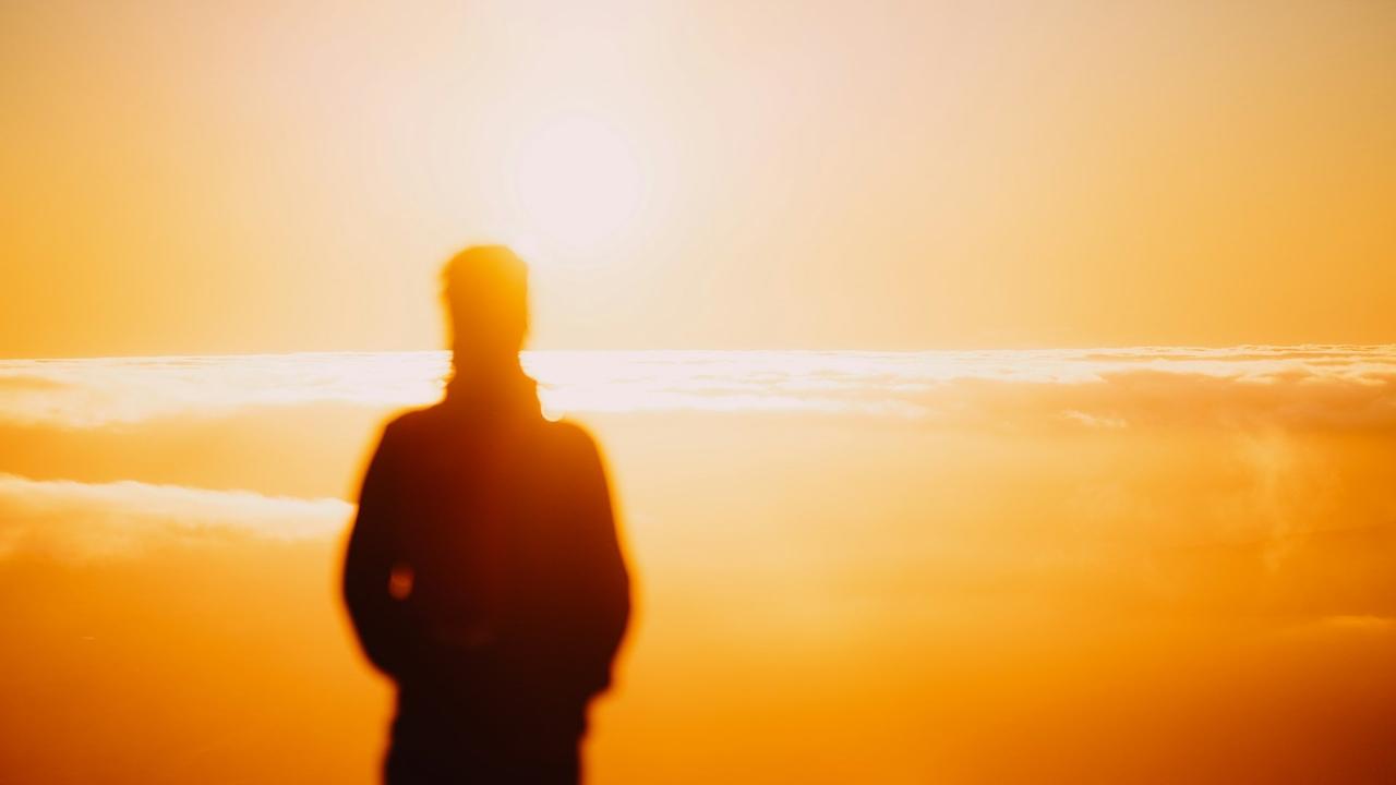 人生八大真相，好像还真是这么回事：1、消费主义的尽头，就是断舍离2、医美