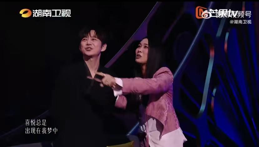 窦靖童今晚燃爆全场！一首《Don'tBreakMyHeart》唱功既有窦唯
